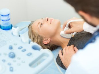 Ultrasound image of the neck region for evaluating swellings.